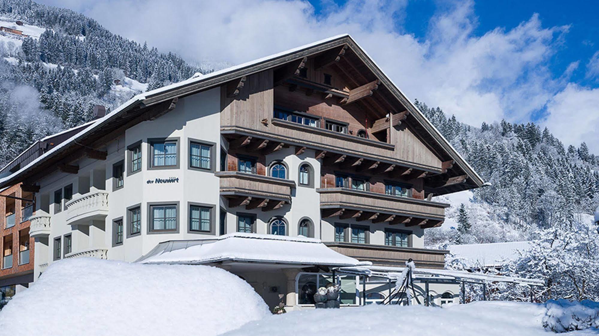 Hotel Derneuwirt Hippach