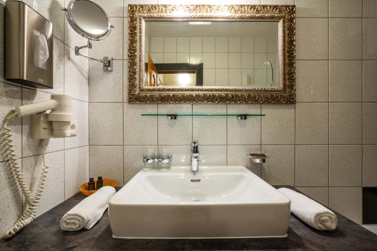 Hotel Derneuwirt Hippach